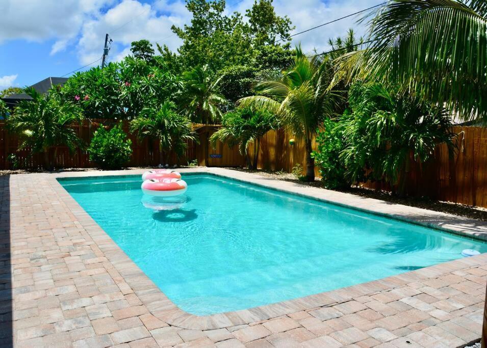 Tropical Retreat Near Beaches, Cruise Terminals Merritt Island Exterior foto