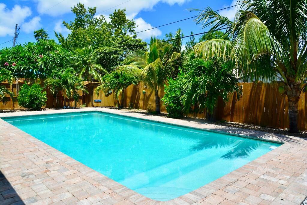 Tropical Retreat Near Beaches, Cruise Terminals Merritt Island Exterior foto