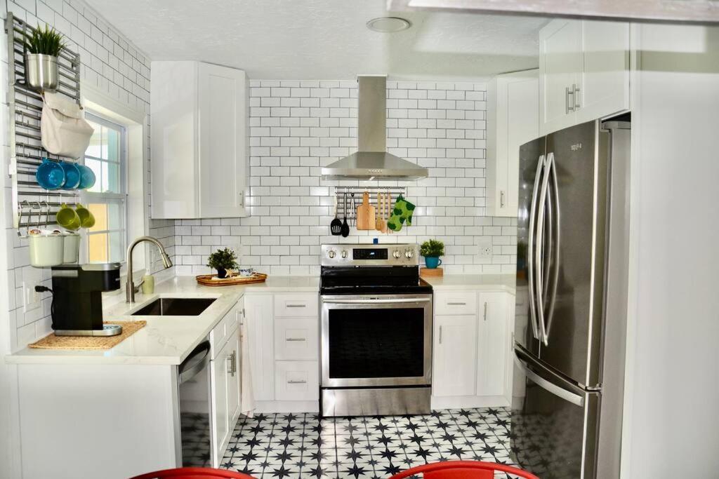 Tropical Retreat Near Beaches, Cruise Terminals Merritt Island Exterior foto